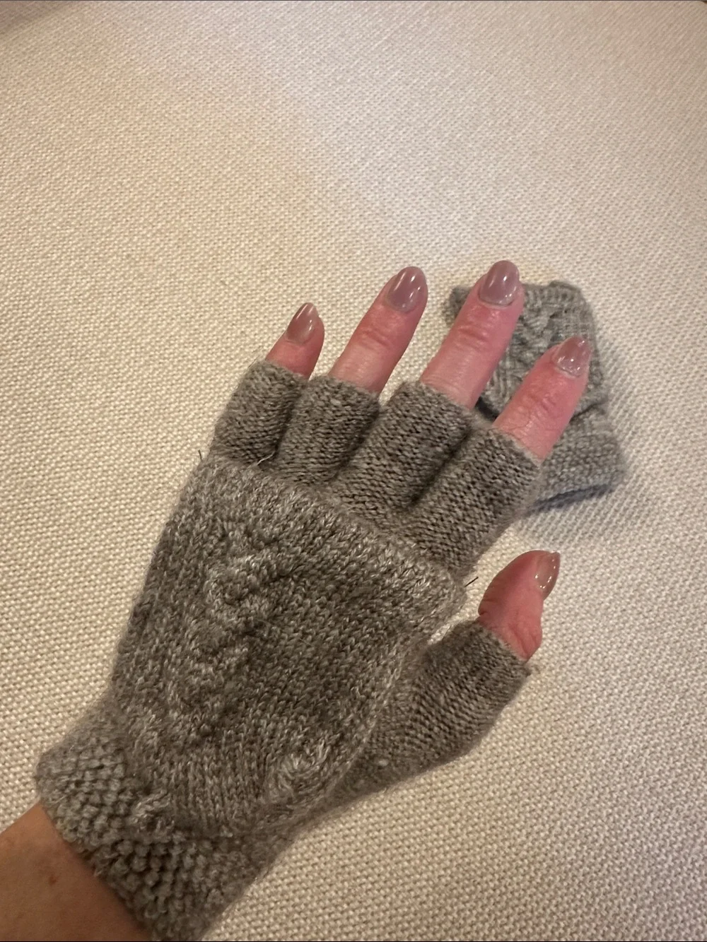 Convertible Cable Knit Fingerless Mittens in Taupe